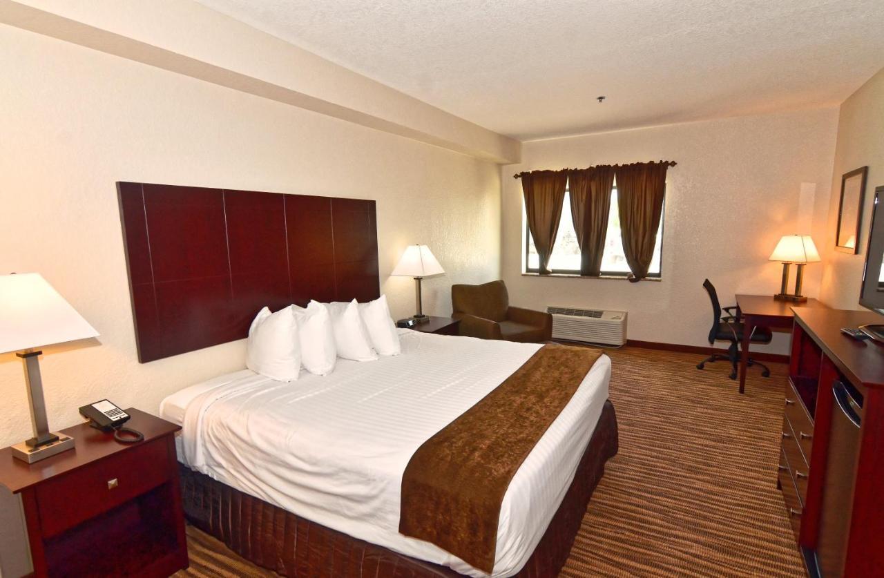 Cobblestone Inn & Suites - Clarion Εξωτερικό φωτογραφία