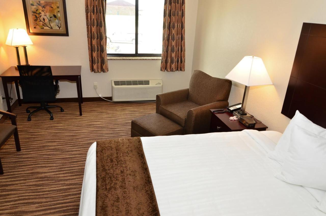 Cobblestone Inn & Suites - Clarion Εξωτερικό φωτογραφία