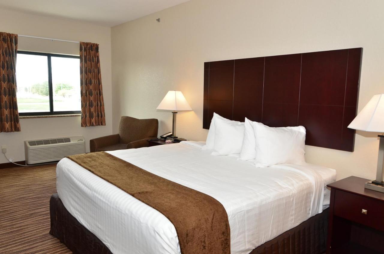 Cobblestone Inn & Suites - Clarion Εξωτερικό φωτογραφία