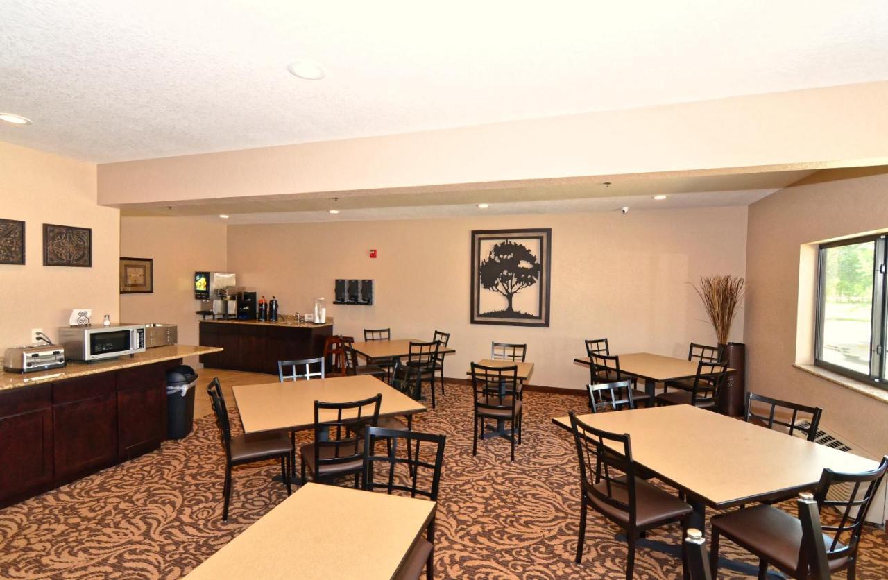 Cobblestone Inn & Suites - Clarion Εξωτερικό φωτογραφία