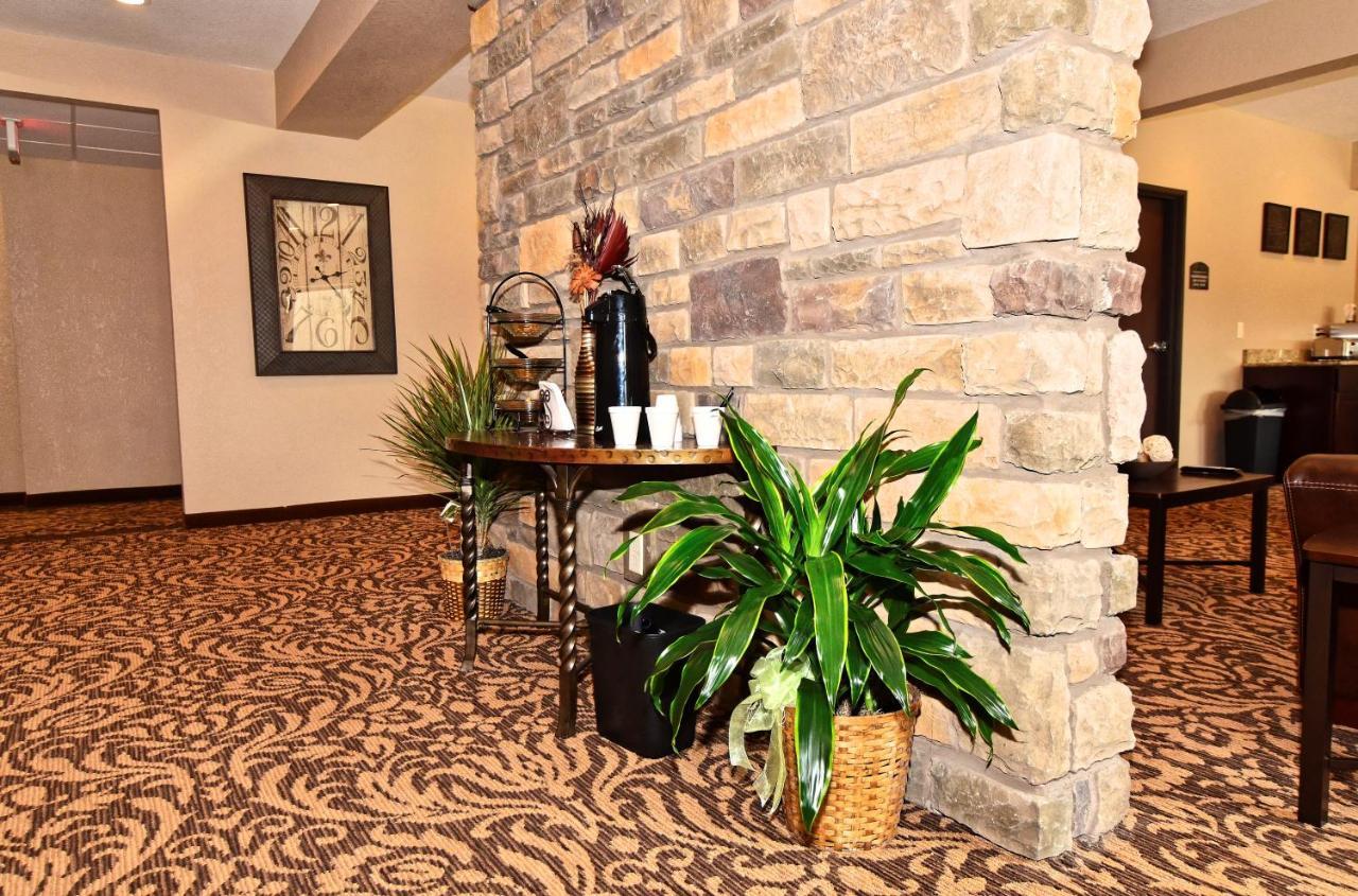 Cobblestone Inn & Suites - Clarion Εξωτερικό φωτογραφία